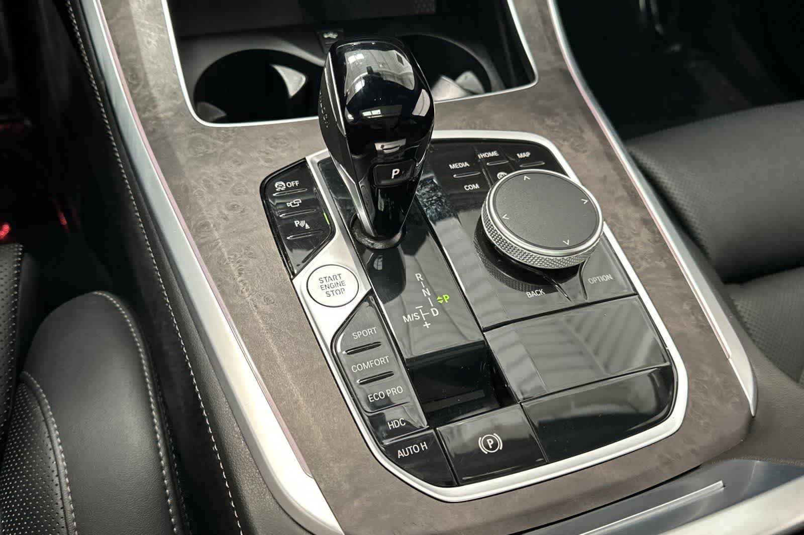 Used 2023 Phytonic Blue Metallic BMW xDrive40i image 22
