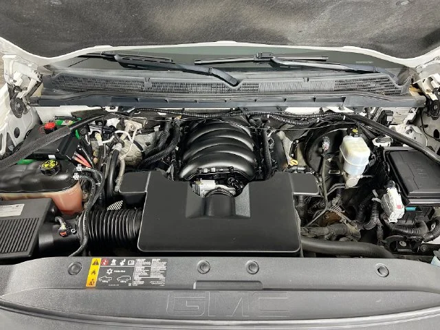 Used 2018 White GMC SLT image 27
