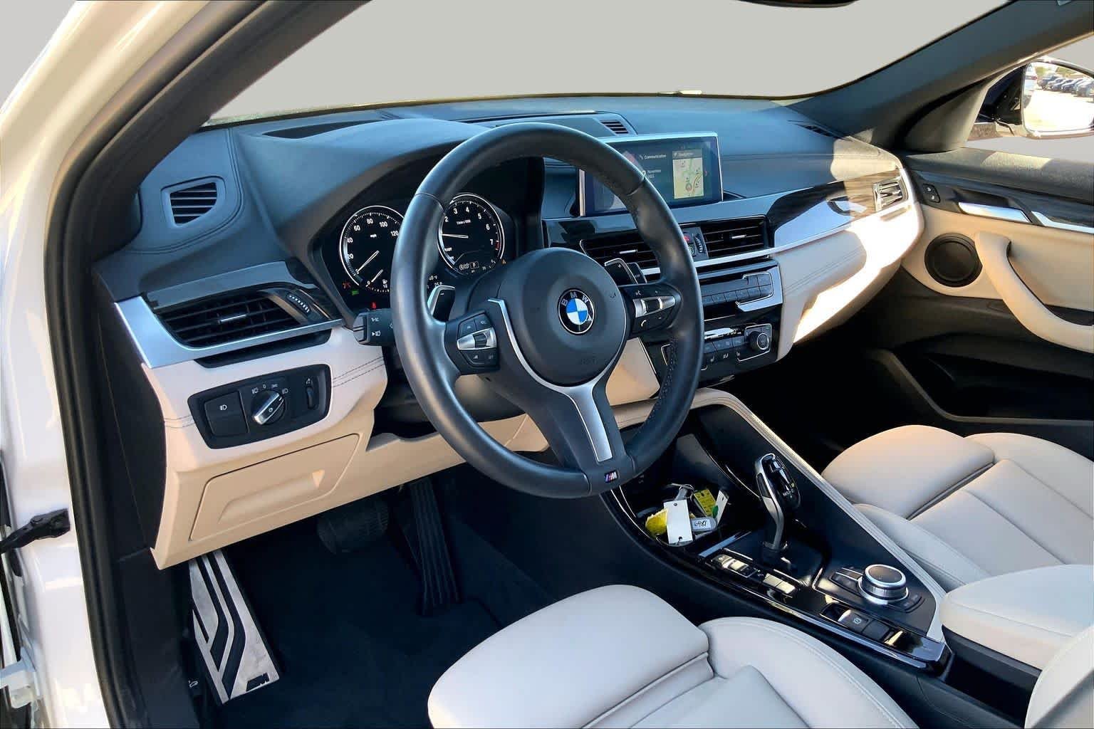 Used 2020 Alpine White BMW M35i image 17