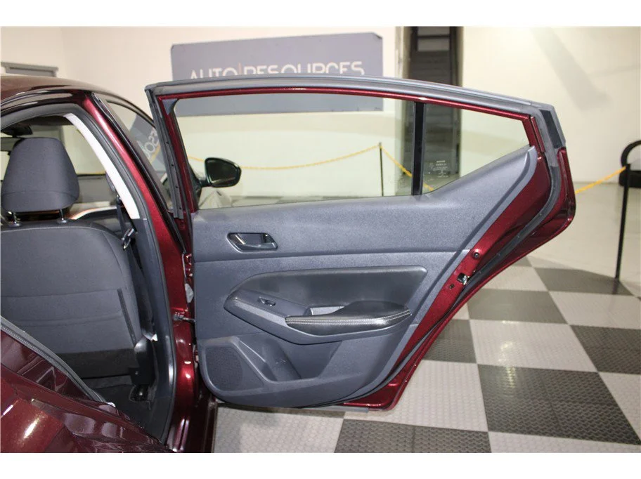 Used 2025 Garnet Pearl Metallic Nissan SV image 22