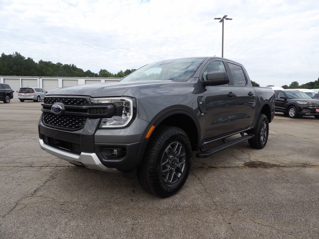 New 2026 Carbonized Gray Metallic Ford XLT image 5