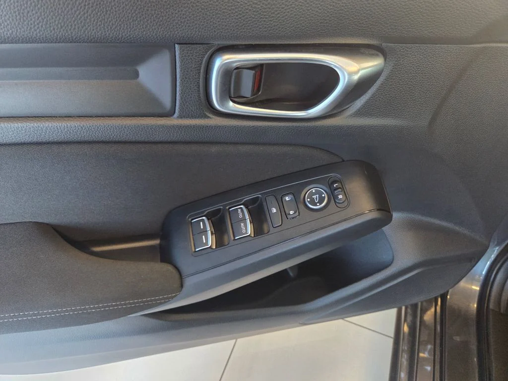 2025 Honda Civic Hatchback Sport - Photo 12