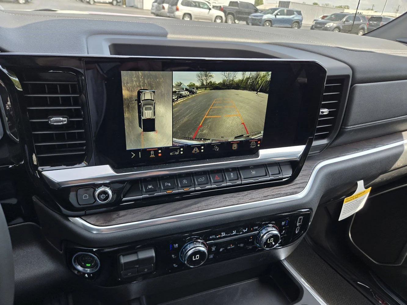 2026 GMC Sierra 1500 SLT - Photo 8