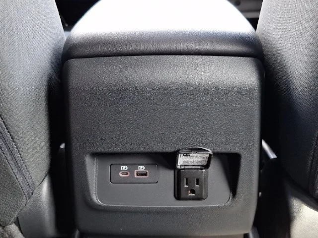 New 2027 Glacier White Nissan Crew Cab SV image 30
