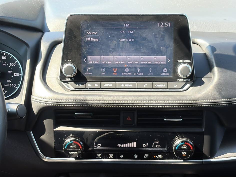 Used 2025 Super Black Nissan SV image 32