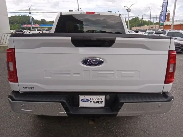 Certified Used 2023 Oxford White Ford XLT image 4