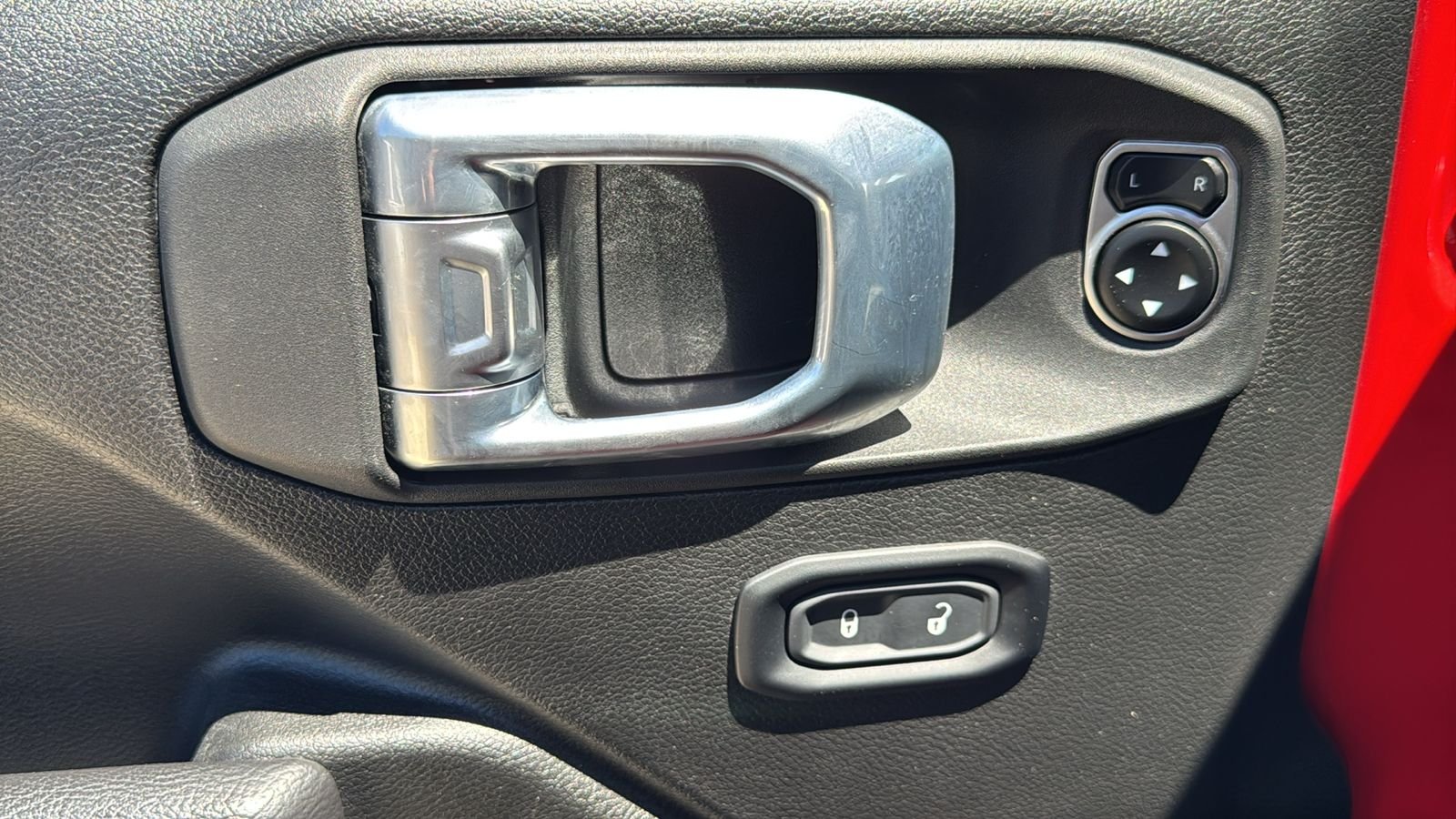 Used 2025 Red Jeep Rubicon image 21