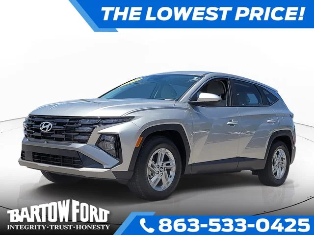 Used 2025 Silver Hyundai SE image 1