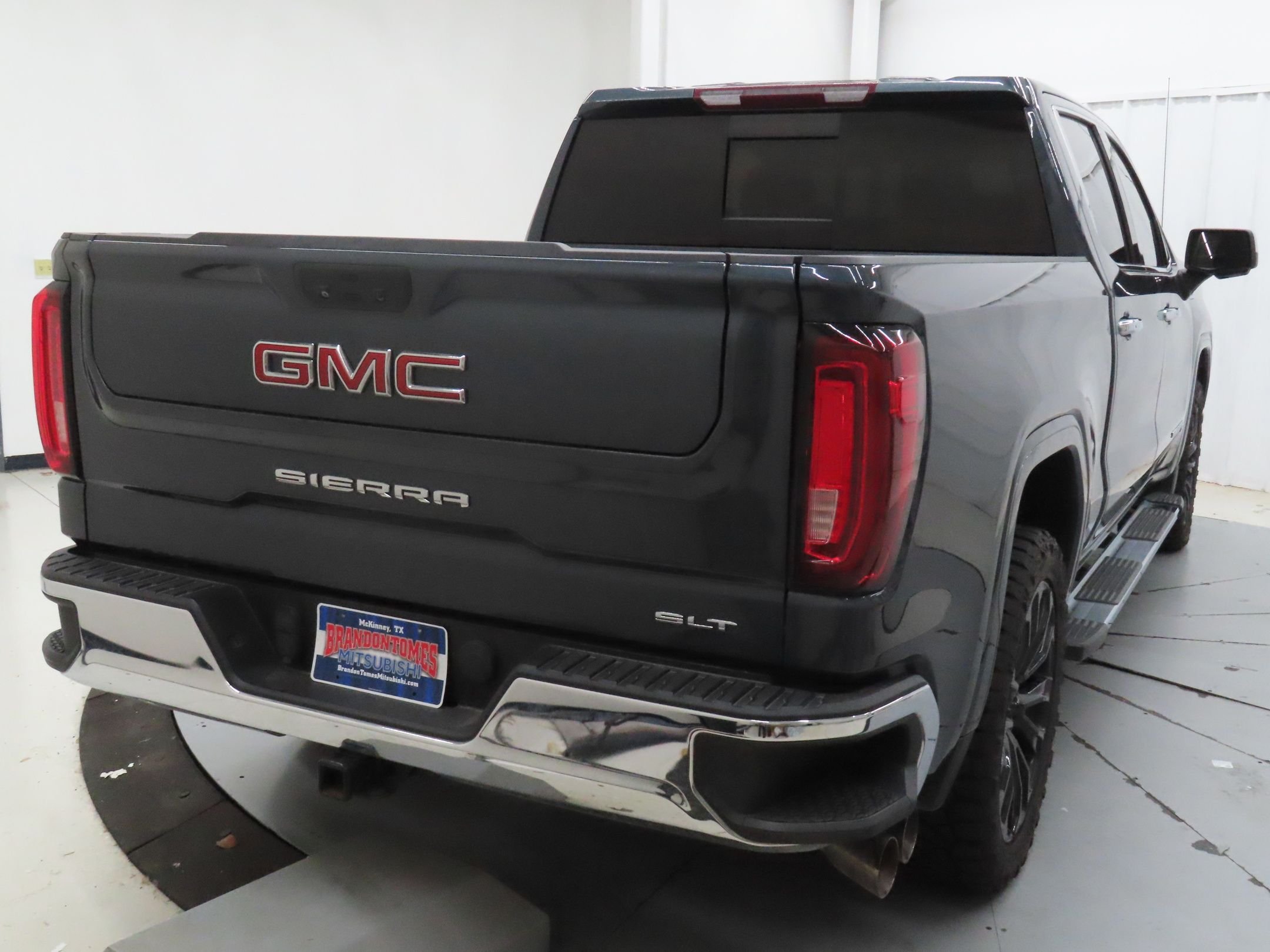 Used 2022 Blue GMC SLT image 3
