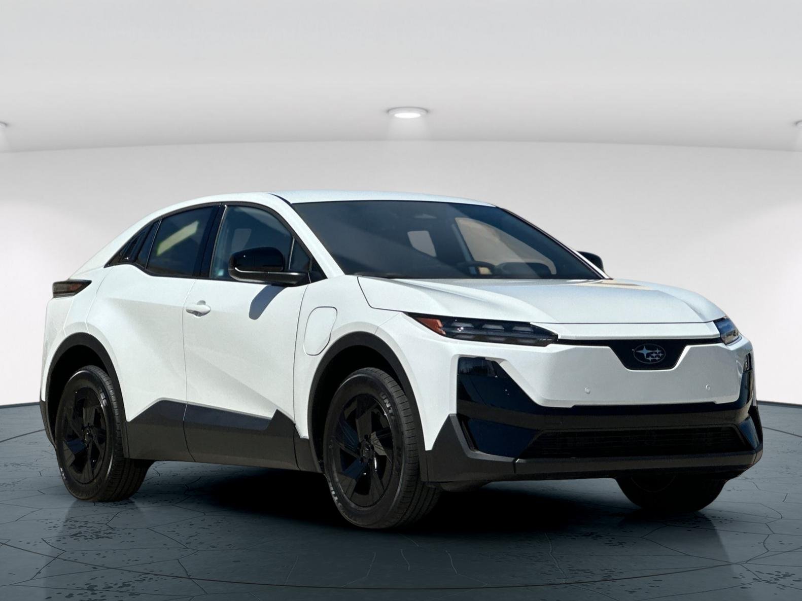 Used 2026 Cosmic White Pearl Subaru 4D Sport Utility image 8
