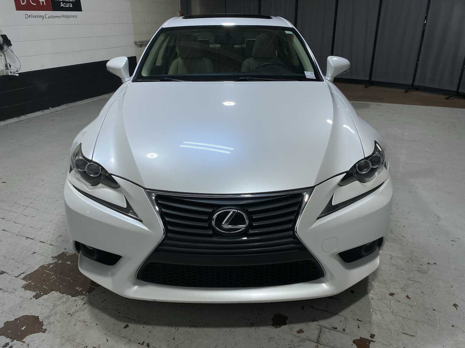 Used 2016 Eminent White Pearl Lexus  image 6