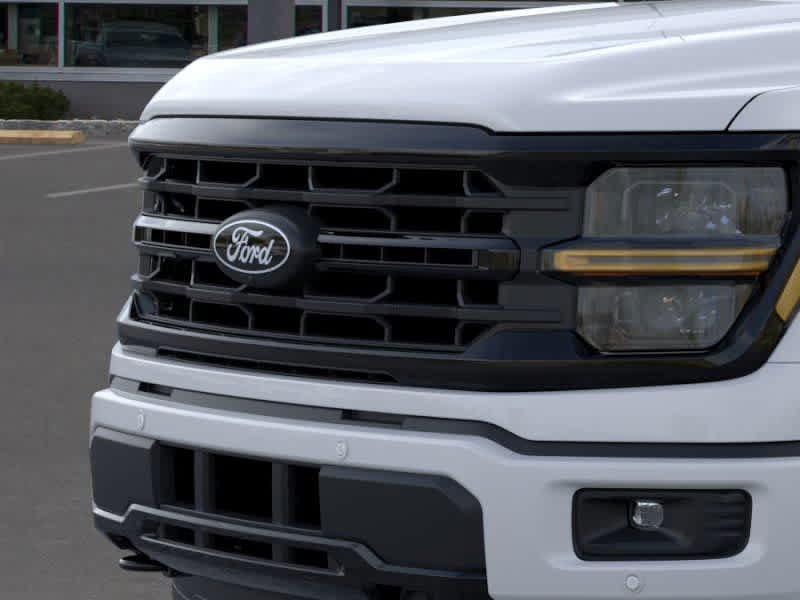 New 2026 Oxford White Ford XLT image 17