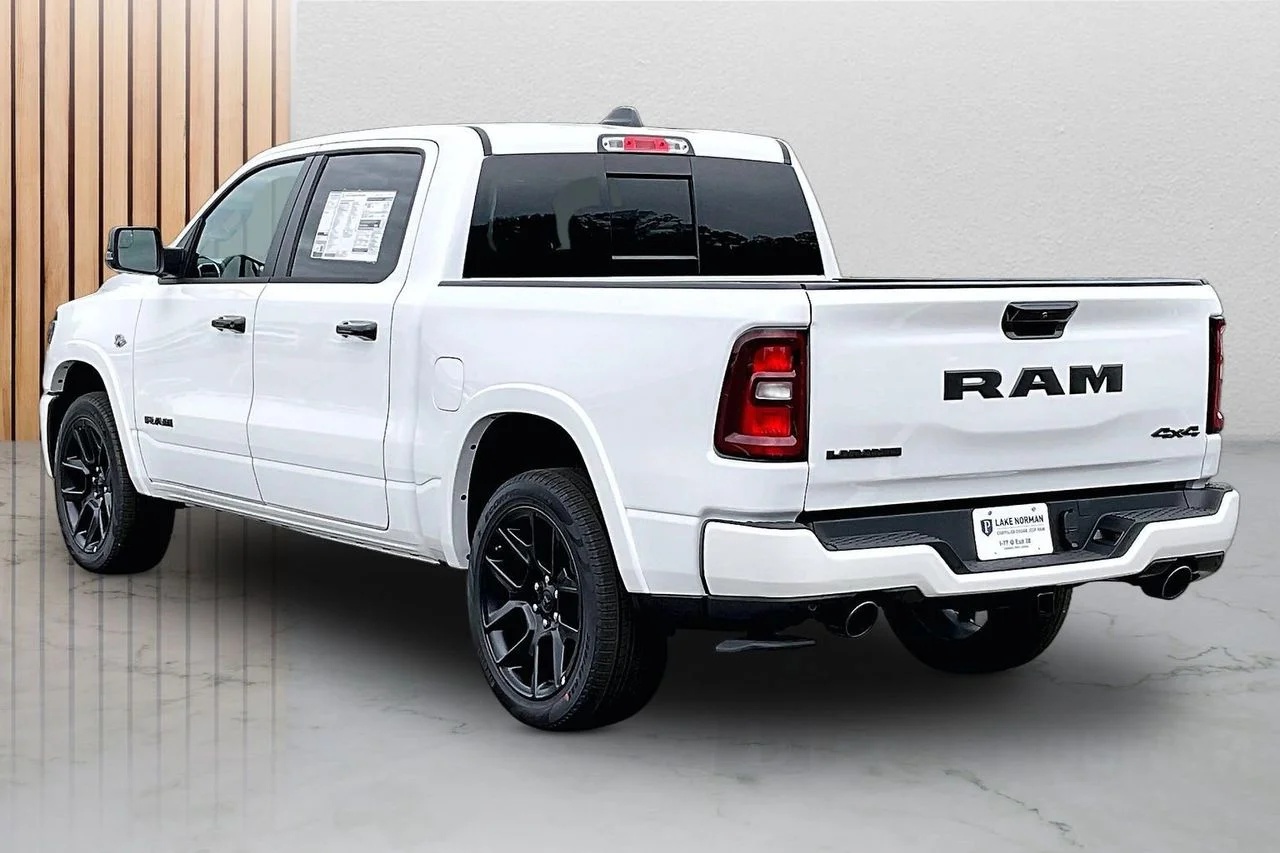 New 2026 Ivory White Tri-Coat Pearl-Coat Exterior Paint RAM Laramie image 7