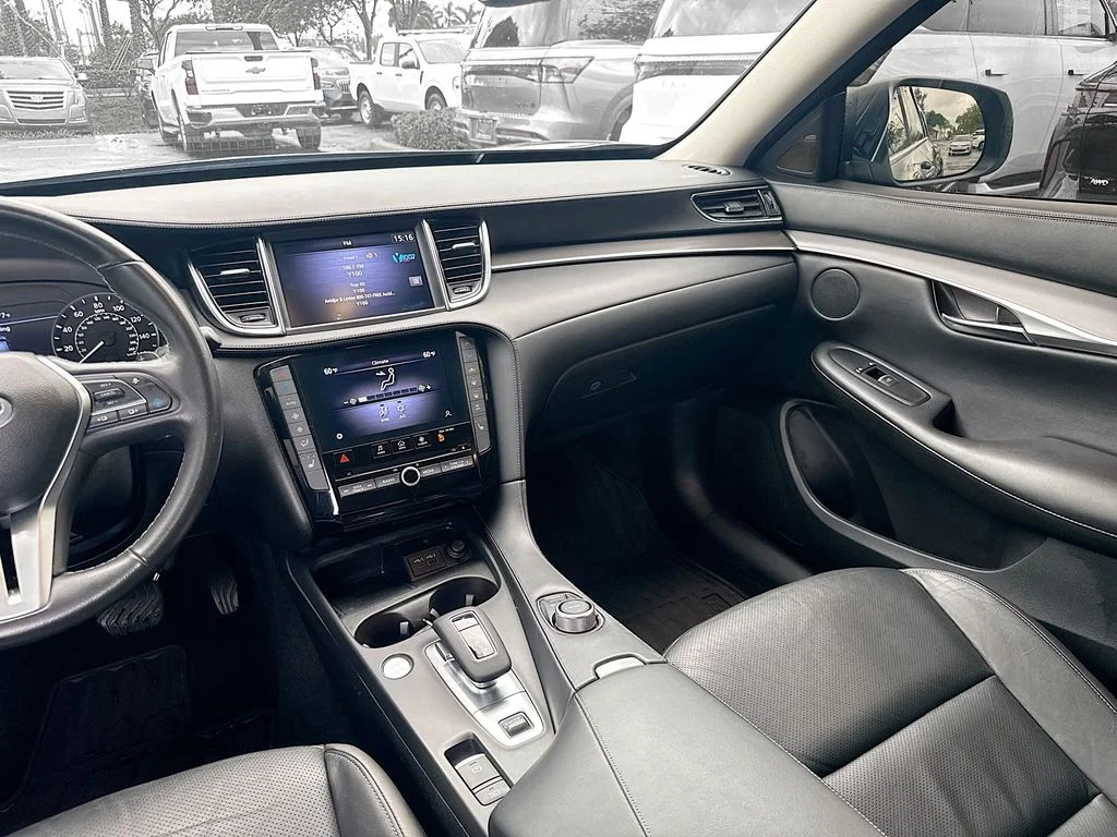 Certified Used 2023 Black INFINITI LUXE image 25