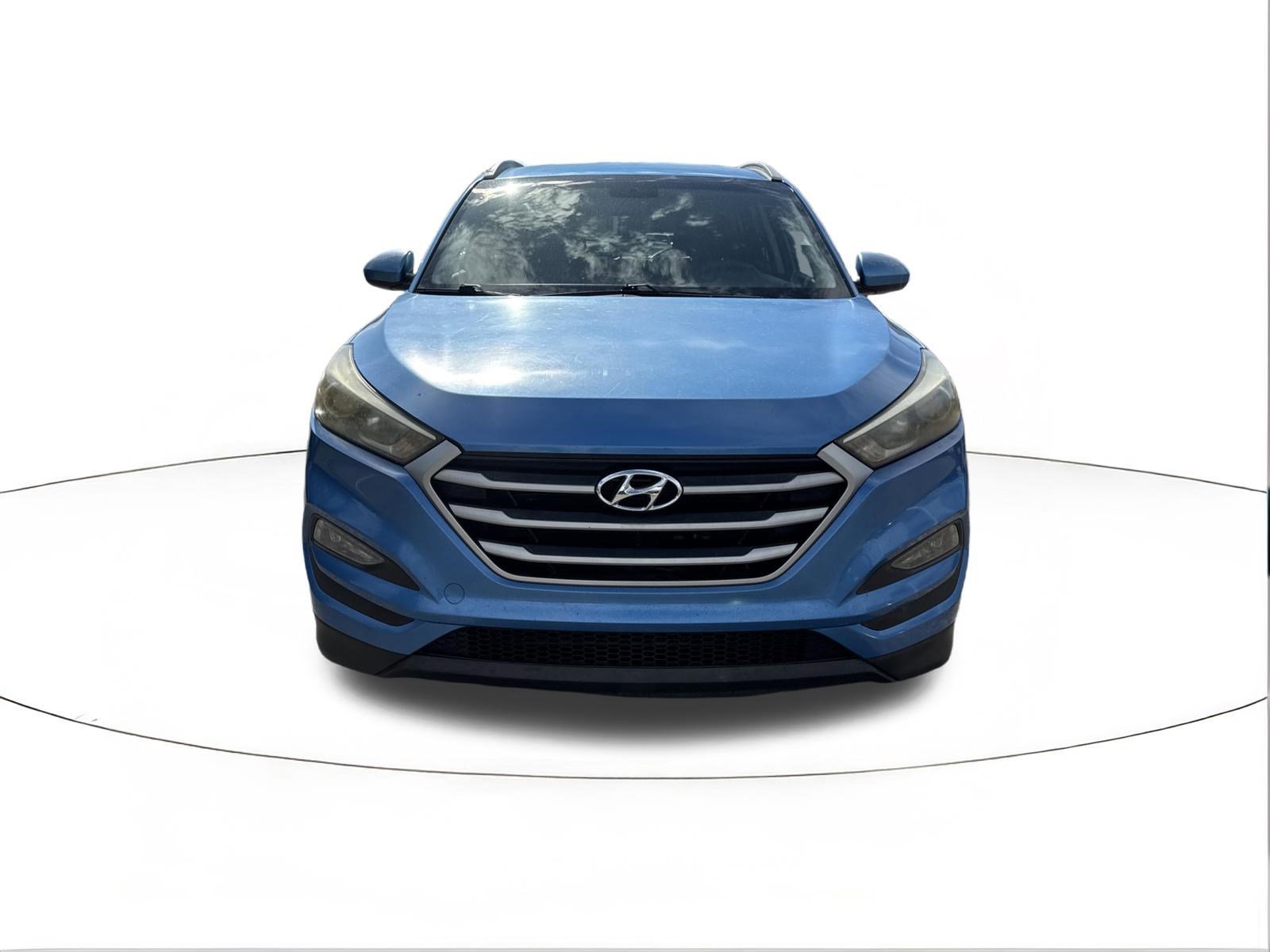 Used 2017 Caribbean Blue Hyundai SE image 8