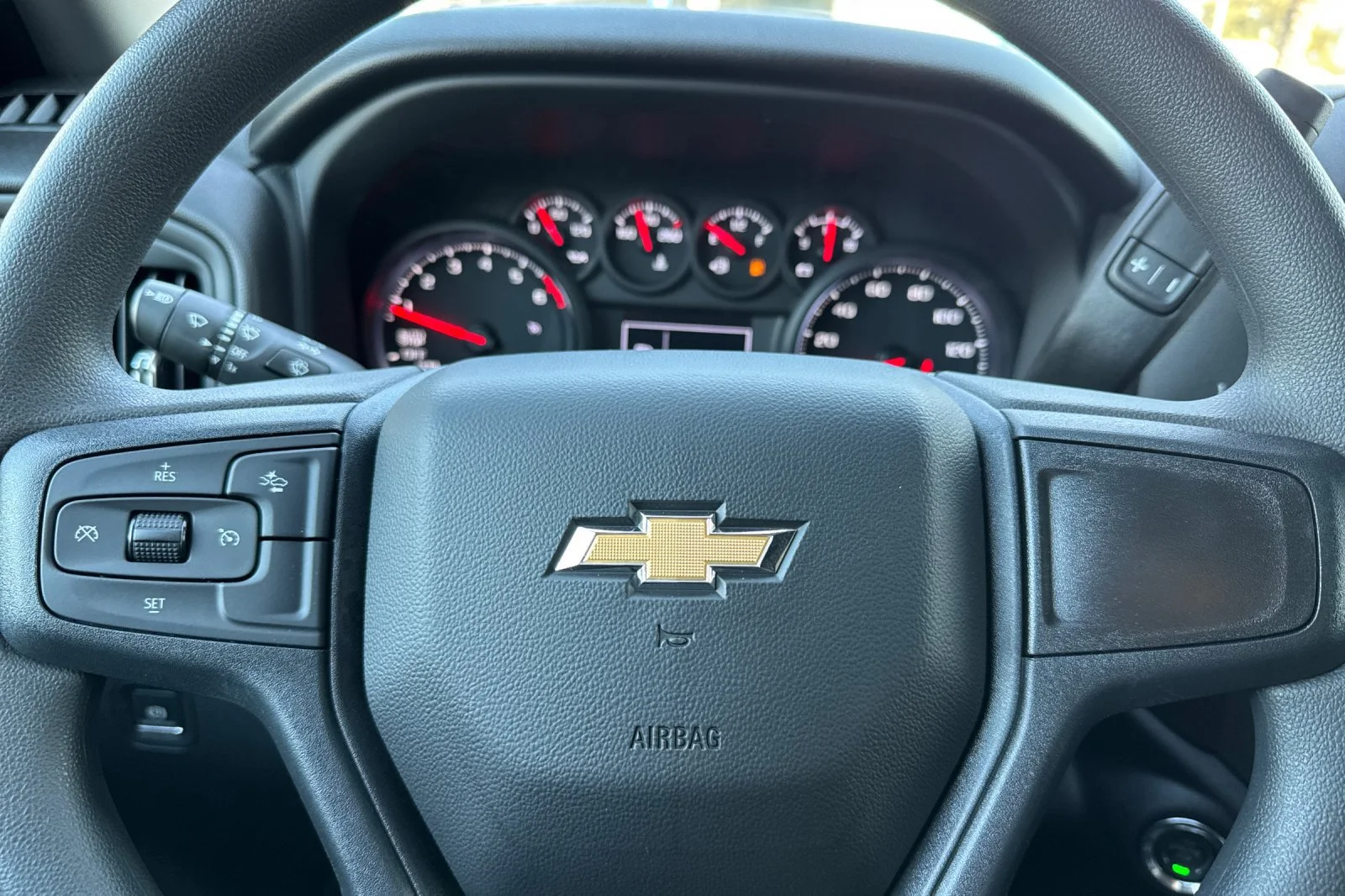 2026 Chevrolet Silverado 1500 Custom view 21