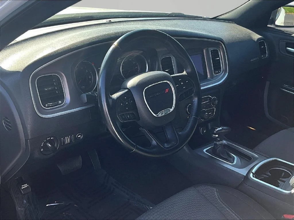 Used 2022 White Dodge SXT image 13