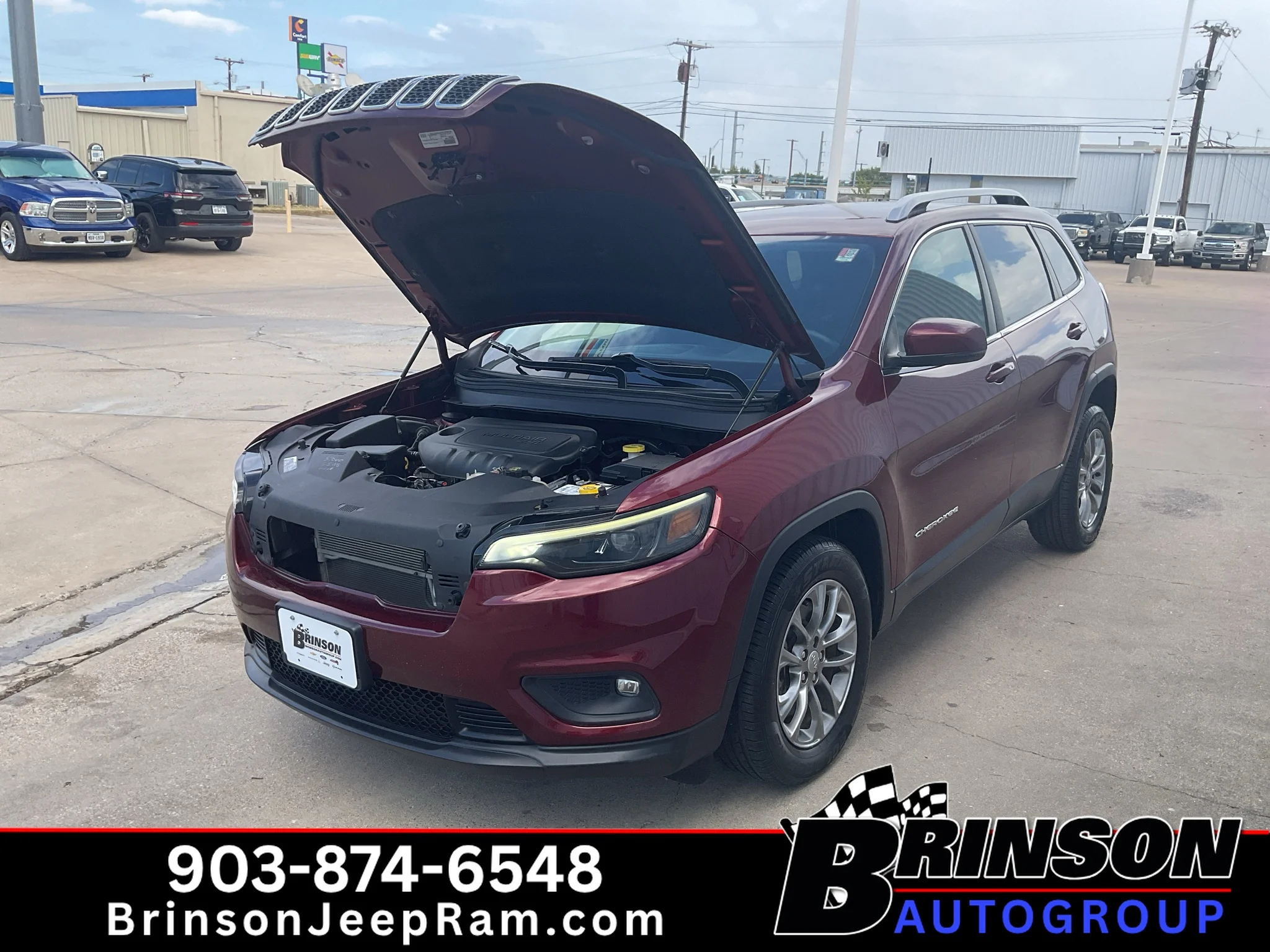 Used 2020 Velvet Red Pearlcoat Jeep Latitude Plus image 13