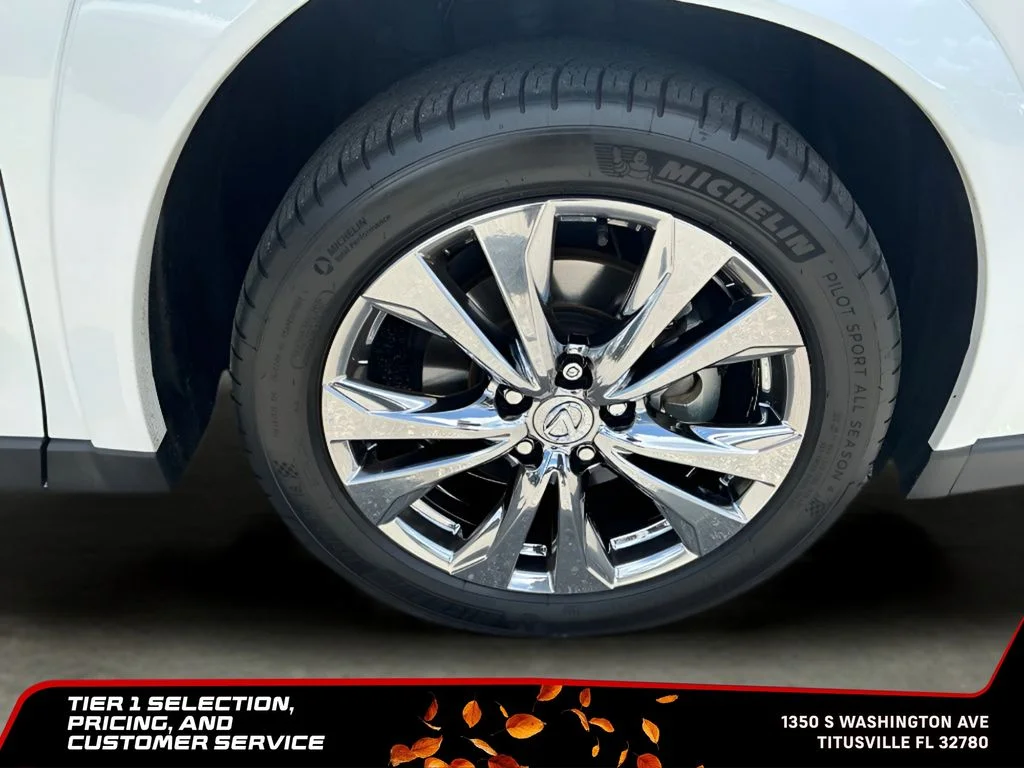 Used 2025 White Lexus 300h Premium image 40