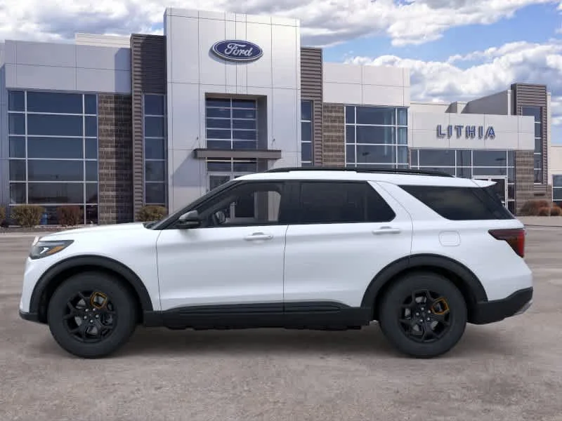 New 2026 Star White Metallic Tri-Coat Ford Tremor® image 3