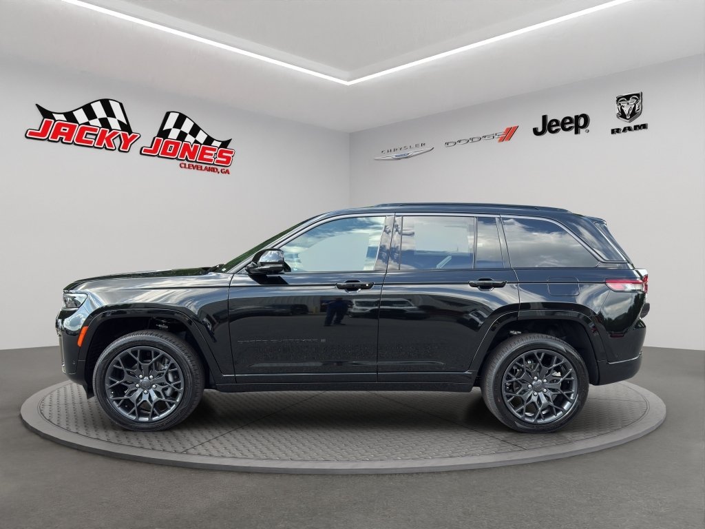 New 2026 Diamond Black Crystal Pearl-Coat Exterior Paint Jeep Summit image 2