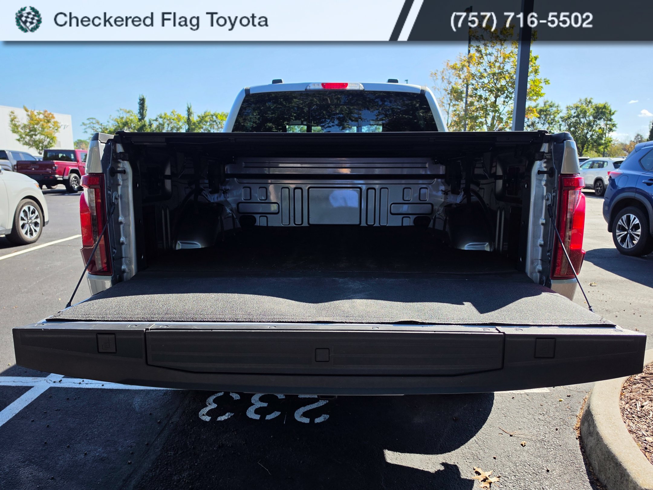 Used 2024 Iconic Silver Metallic Ford XLT image 7
