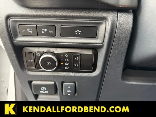 Used 2023 White Ford Lariat image 22