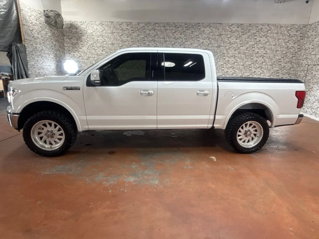 Used 2020 Oxford White Ford Lariat image 4