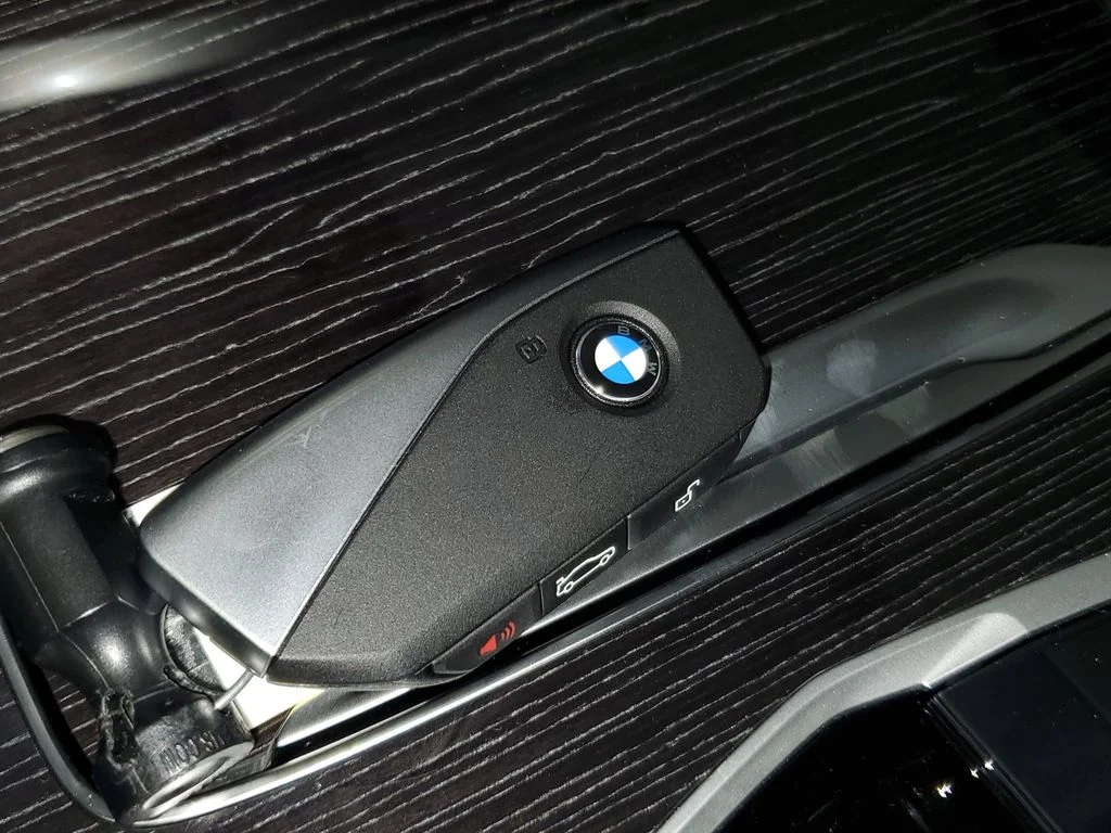 Used 2026 White BMW sDrive40i image 26