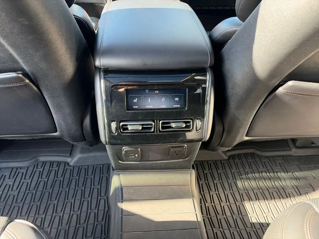 Used 2023 Metallic Lincoln Reserve image 17