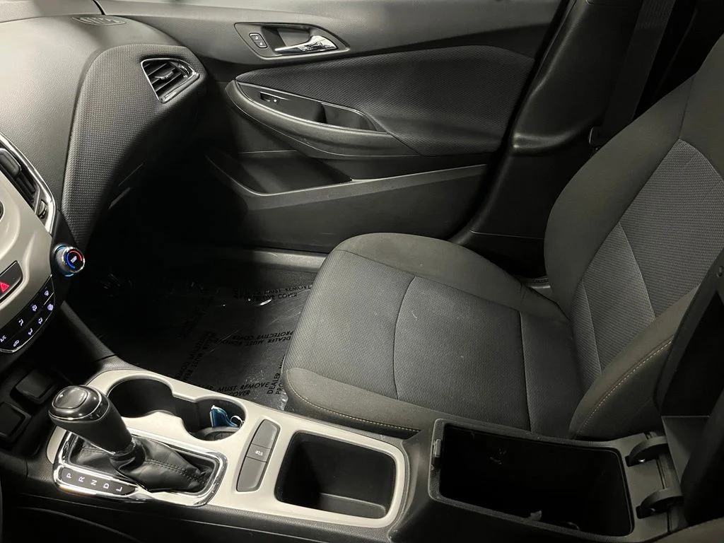 Used 2018 Silver Chevrolet LS image 40