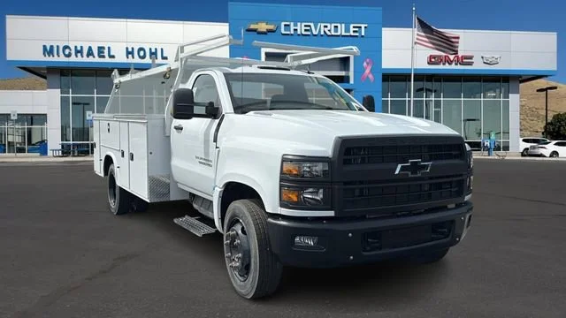 2024 Chevrolet Silverado HD Work Regular Cab 141" WB's photo