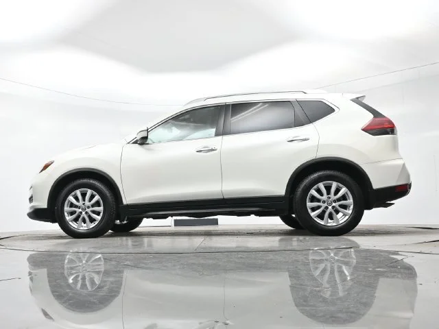 Used 2018 Pearl White Nissan SV image 28