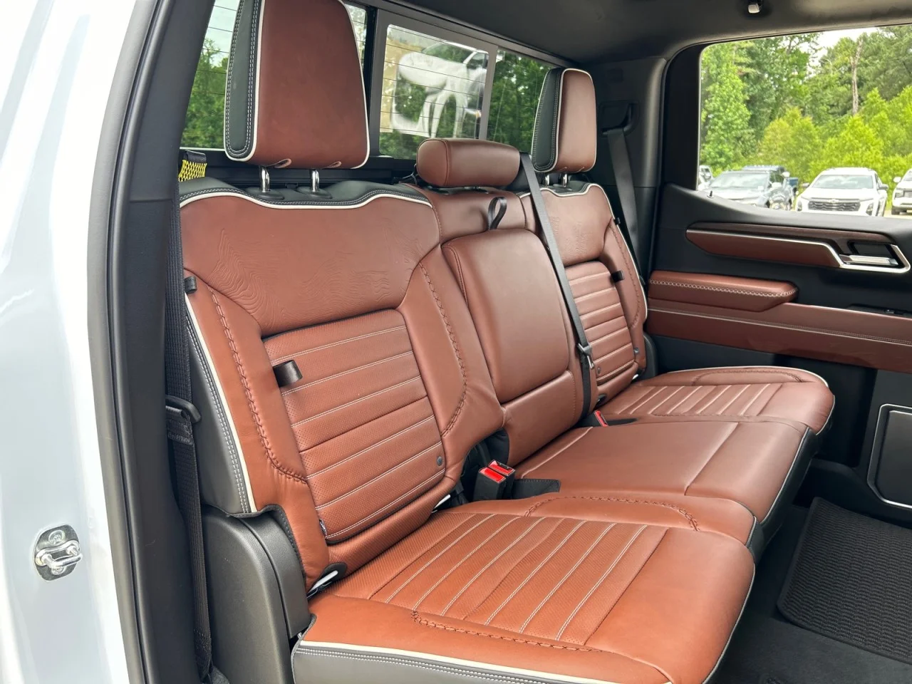 New 2026 Glacier White Tricoat GMC Denali Ultimate image 21