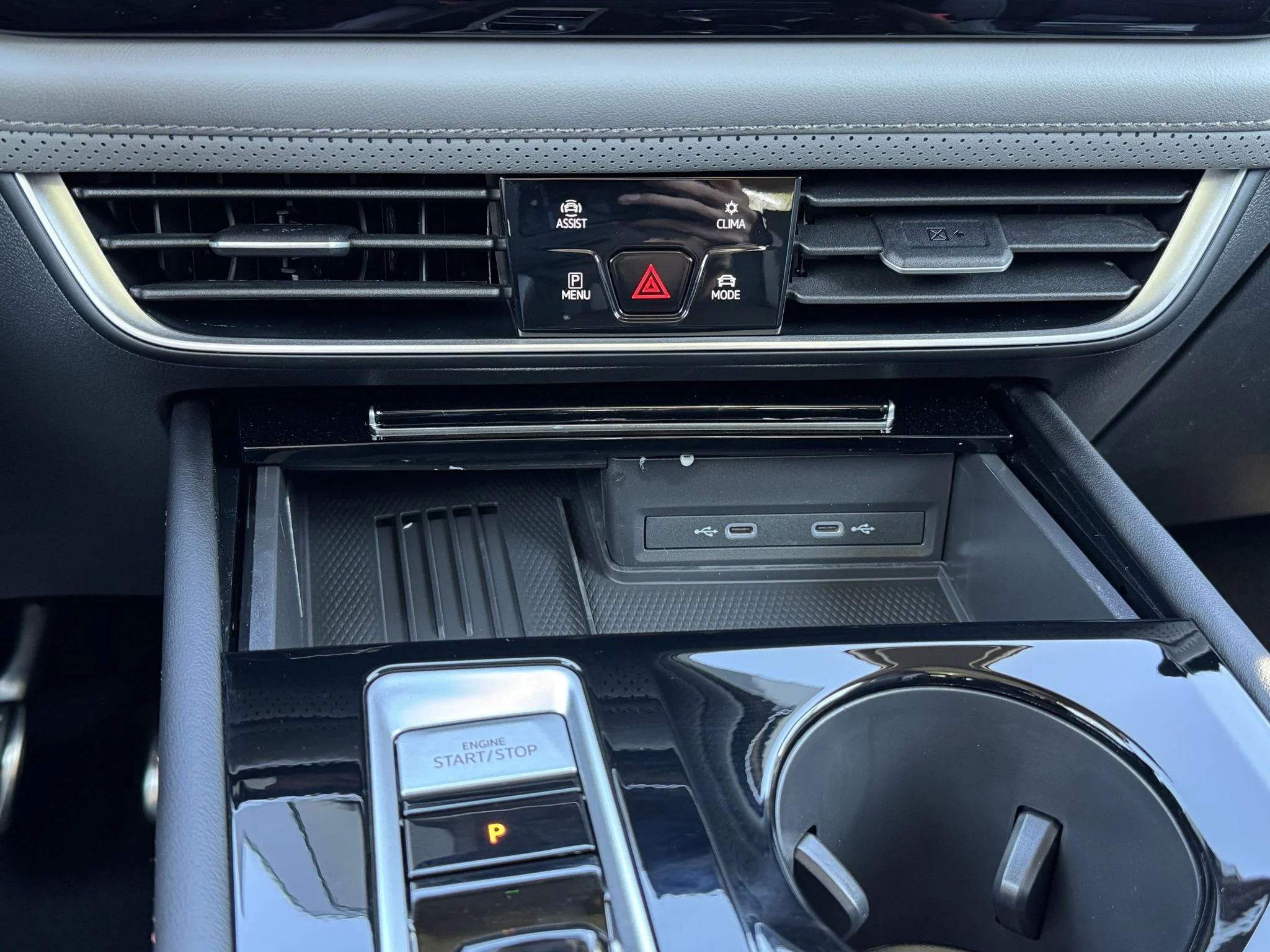 New 2026 Opal White Pearl Volkswagen 2.0T Peak Edition image 24