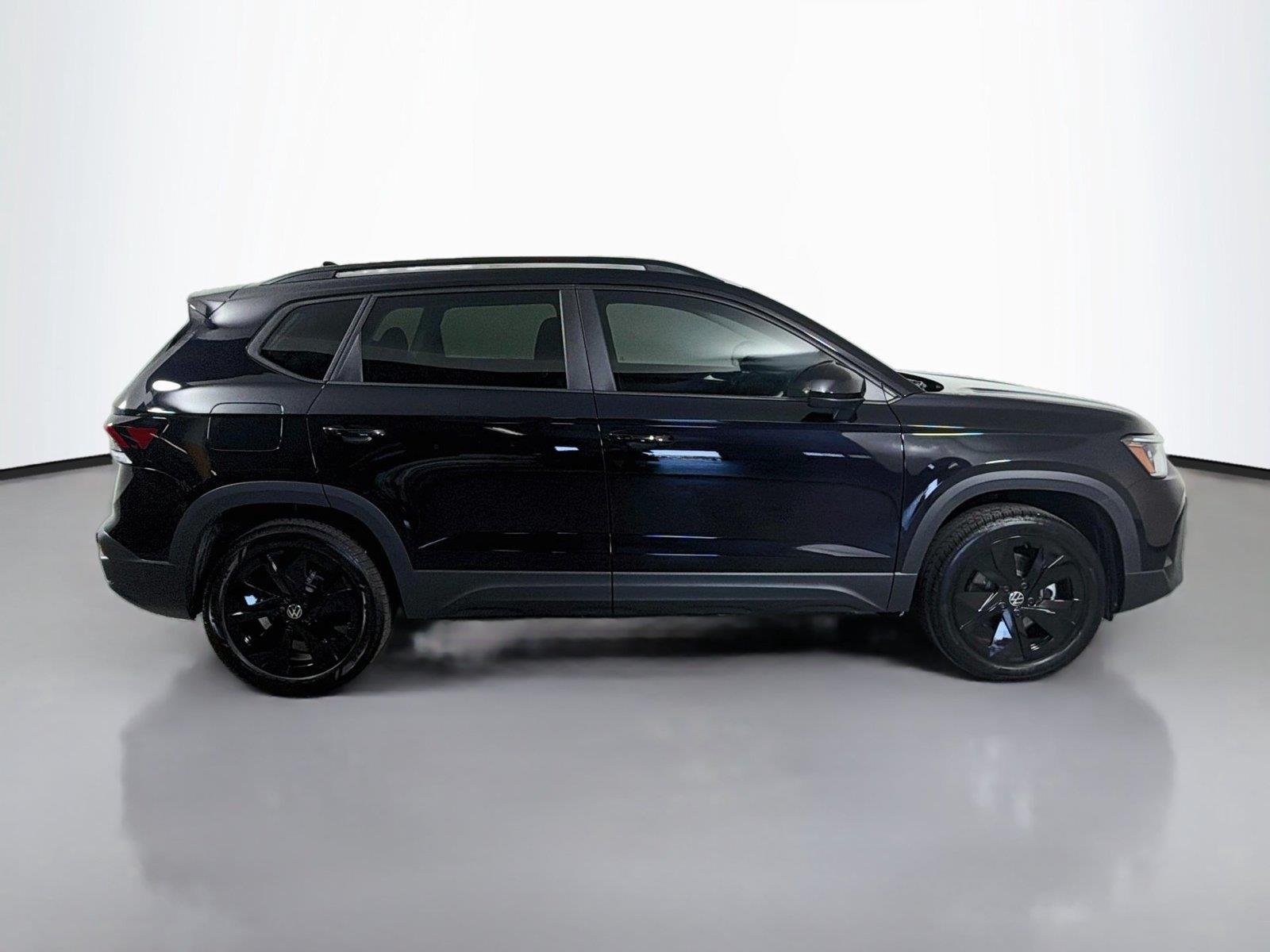 New 2027 Deep Black Pearl Volkswagen SE Black image 4
