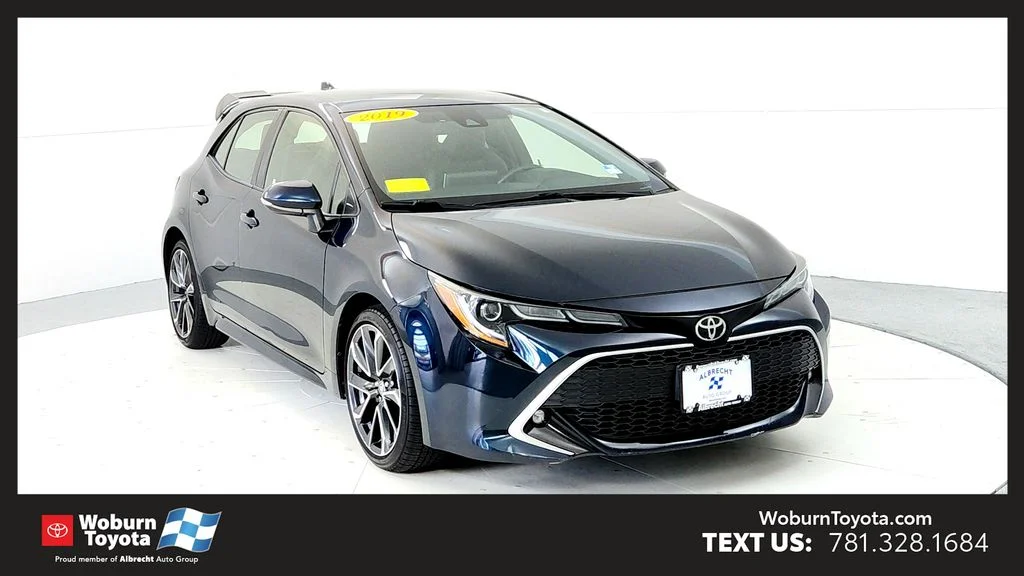 Used 2019 Blue Toyota SE image 1