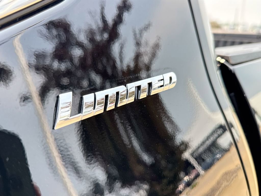 2025 Toyota Tundra Limited - Photo 30