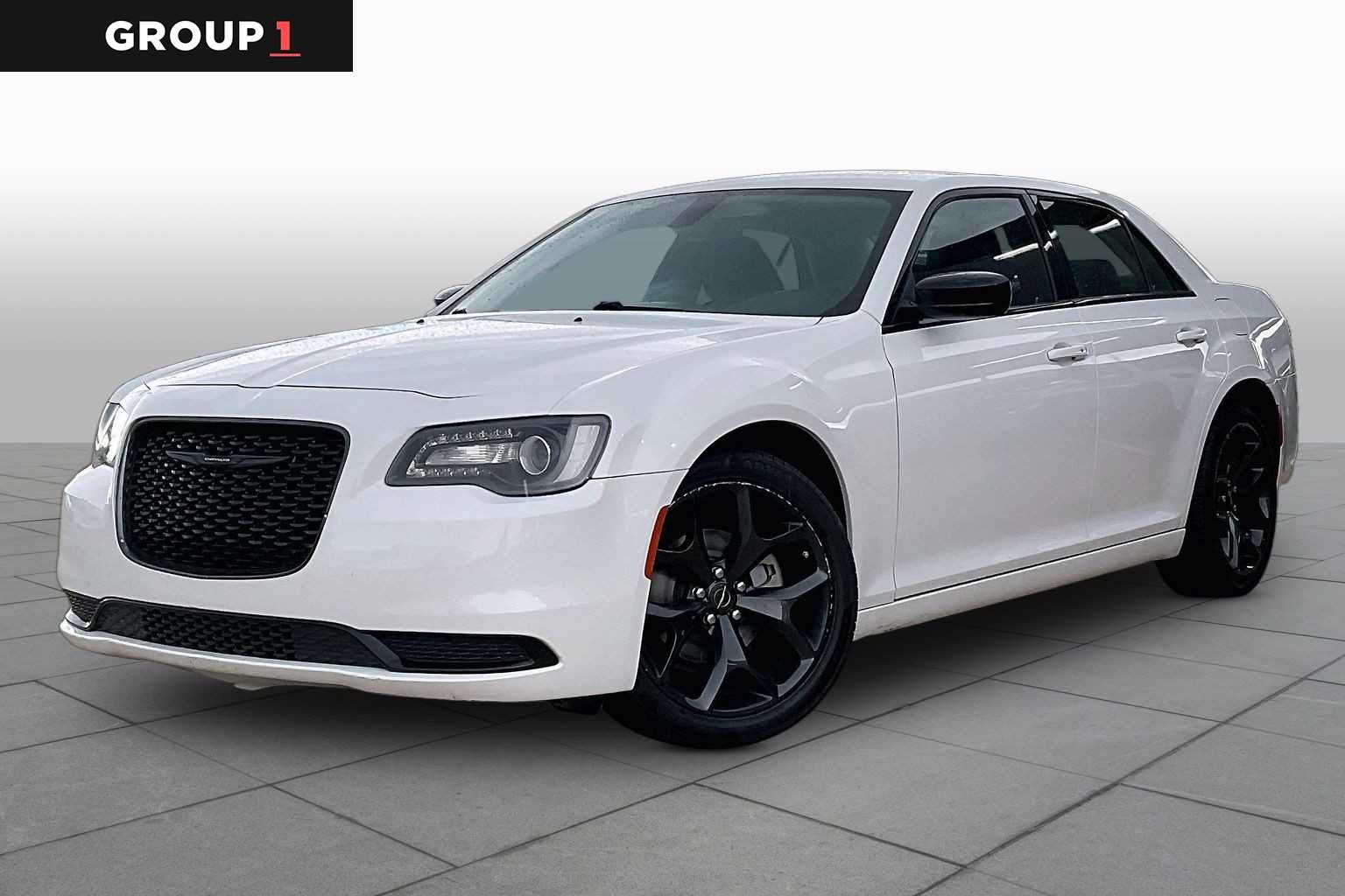 Pre-Owned 2023 Chrysler 300 Touring