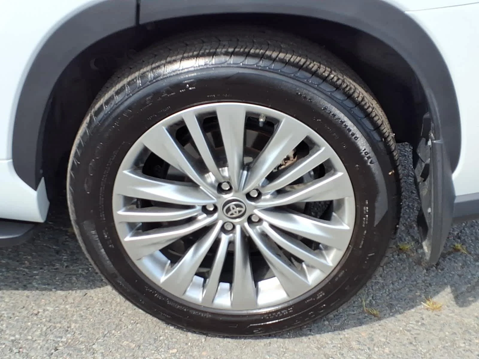 2025 Toyota Highlander Platinum - Photo 9