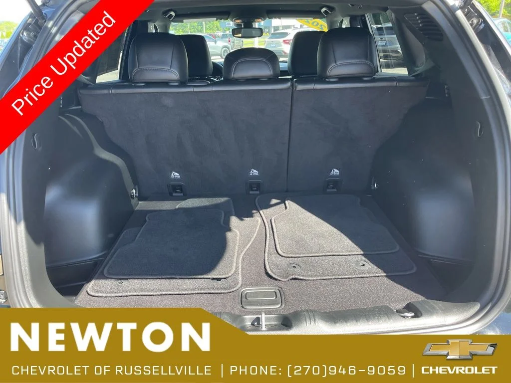 Used 2022 Diamond Black Jeep Latitude image 36