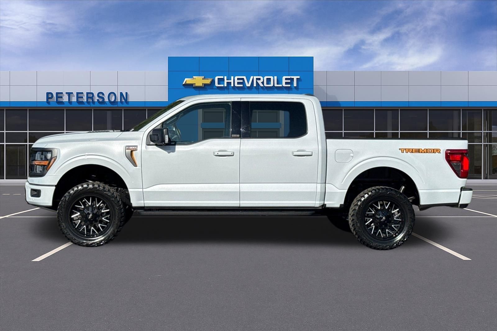 Used 2025 White Ford Tremor image 7