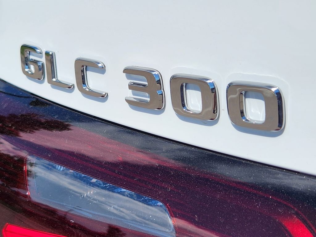 New 2027 Polar White Mercedes-Benz GLC 300 COUPE 4MATIC® image 10