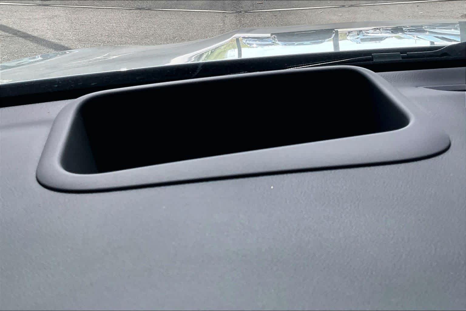New 2027 MANUFAKTUR Alpine Grey Mercedes-Benz CLA 350 image 9