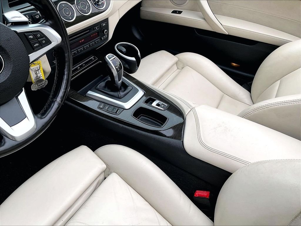 Used 2011 Blue BMW sDrive35i image 17