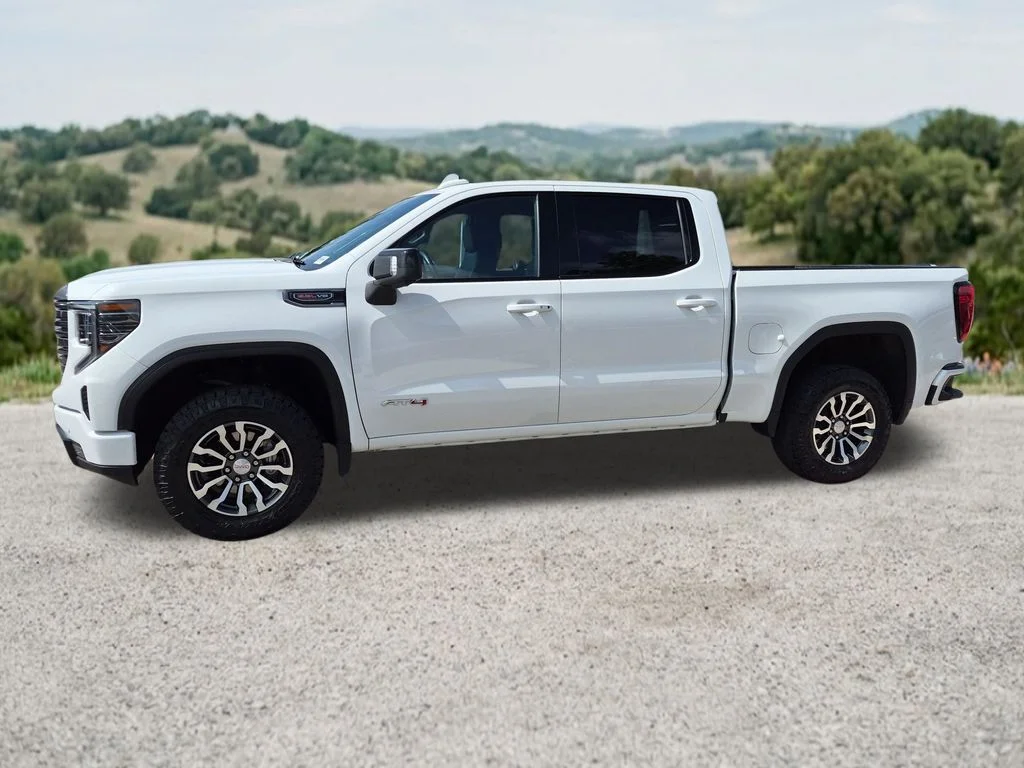 Used 2023 White GMC AT4 image 4