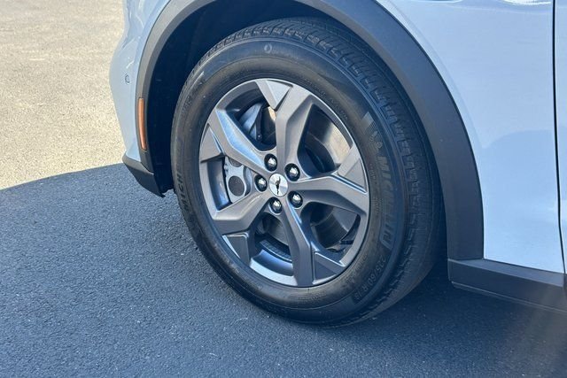 Used 2023 Space Gray Ford Select image 8