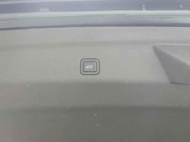 Used 2026 Silver GMC Elevation image 47