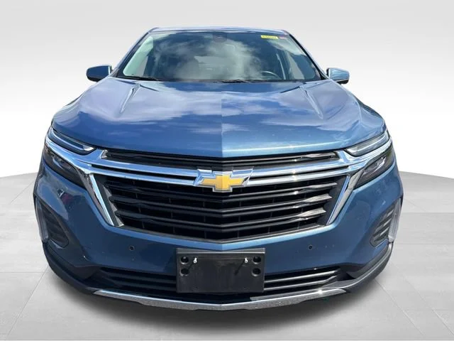 Used 2024 Lakeshore Blue Metallic Chevrolet LT image 10