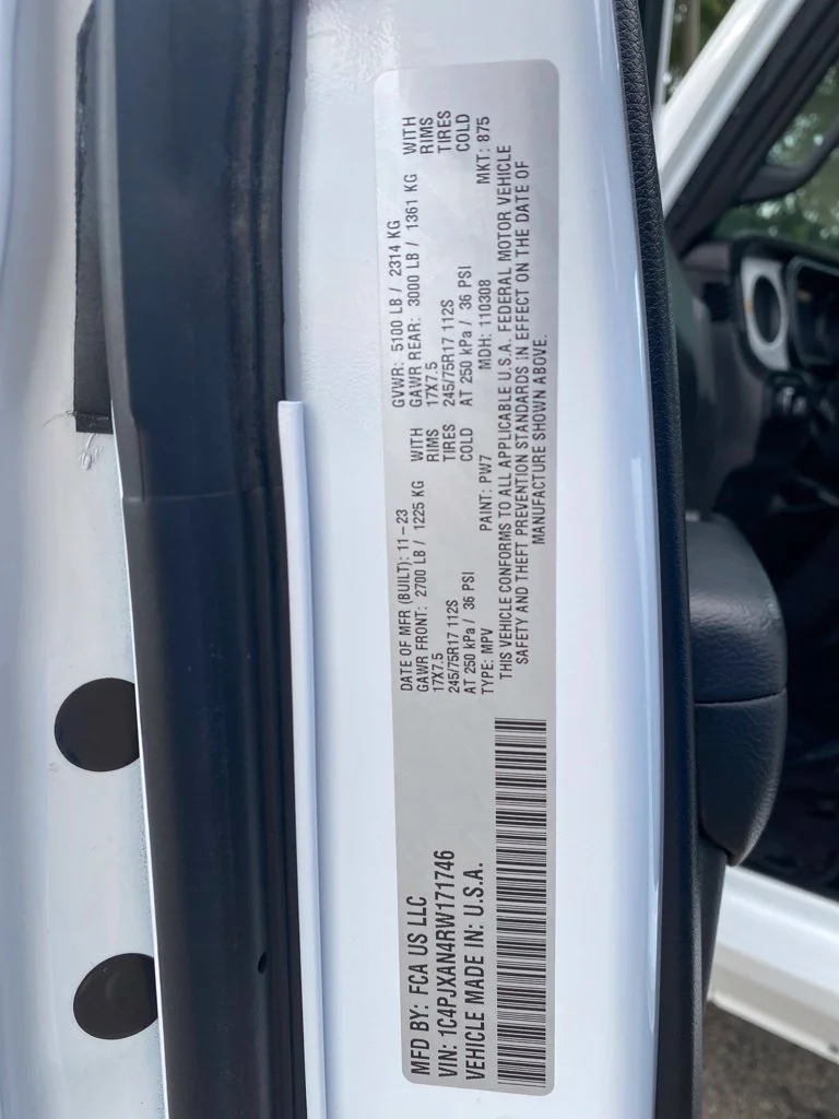 Used 2024 White Jeep Sport S image 29